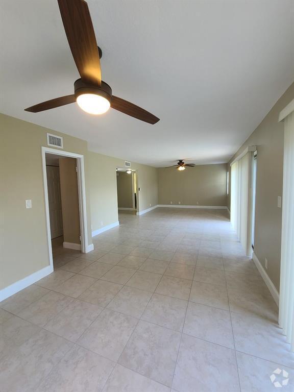 Building Photo - 3201 Bayview Dr Unit C Rental