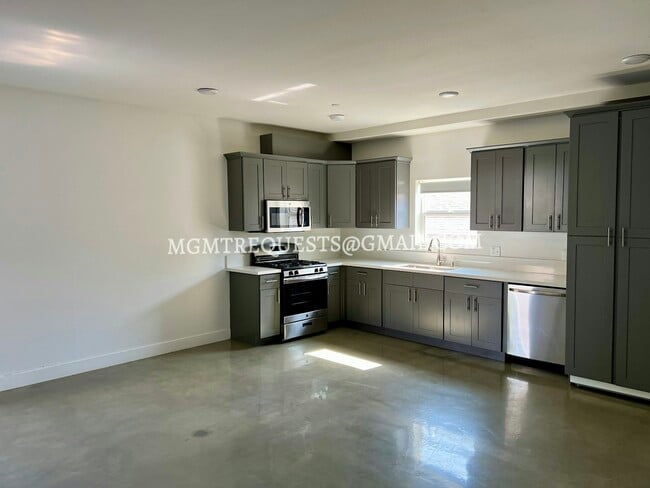 Photo - 1541 Ricardo St Unidad 1