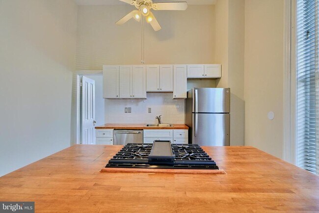 Photo - 1700 Park Ave