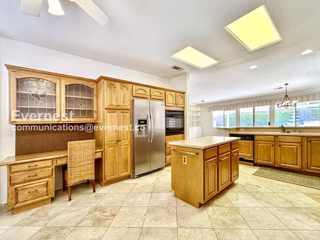 Photo - 78625 Morning Star