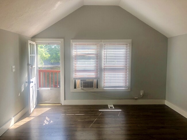 Photo - 615 N Lincoln St