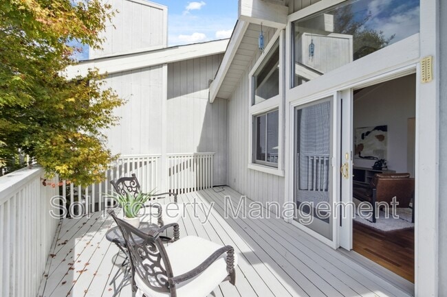 Photo - 144 Provincetown Ct