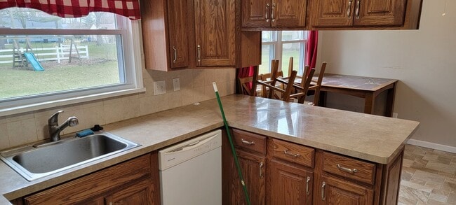 Photo - 1141 Hickory St