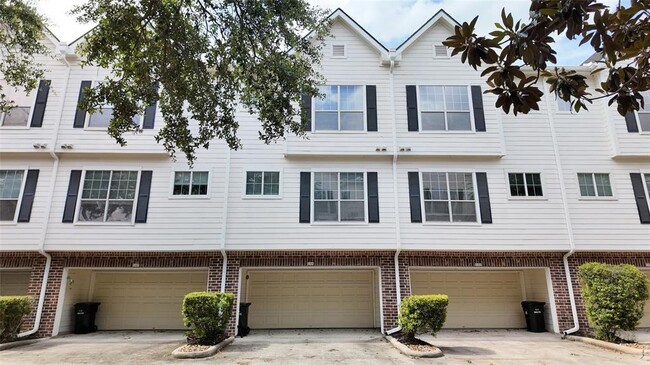 Photo - 9200 Westheimer Rd Condo Unit 604