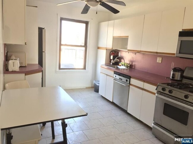 Photo - 418 Main St Unit D6