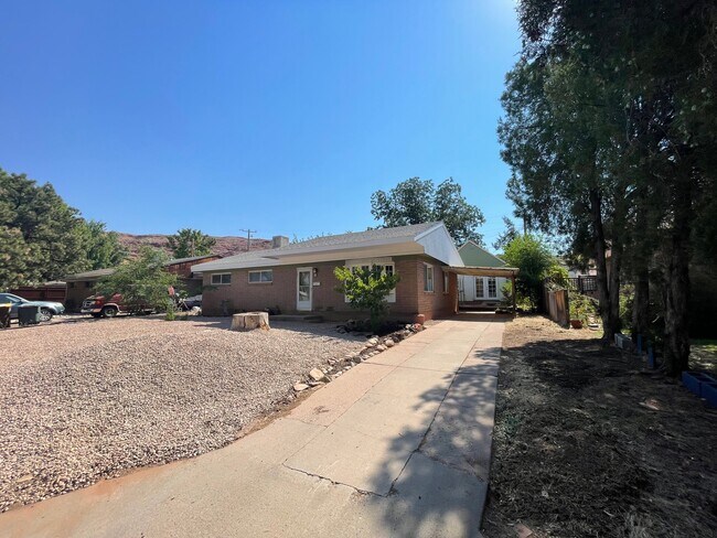 Photo - 377 Tusher St