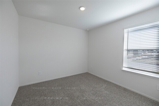 Photo - 3823 Axyl Run Ct