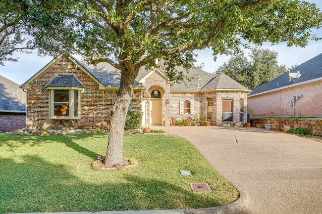 Building Photo - Well Maintained Home in SW Fort Worth!