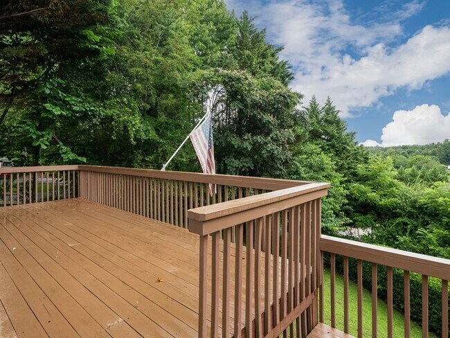 Photo - 15 Tiffany Ln