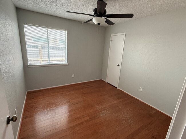 Photo - 2018 Woodstream Blvd