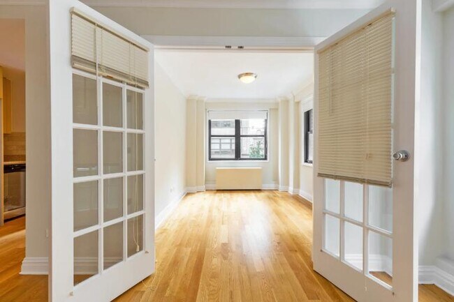 Photo - 45 Park Ave Unit 3C