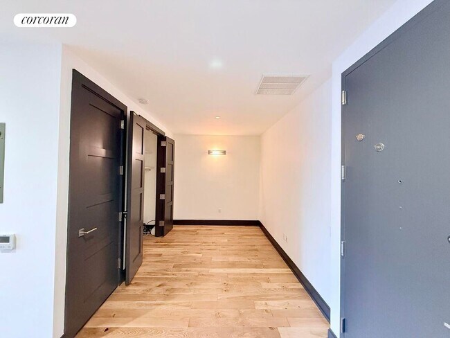 Photo - 10 Montieth St