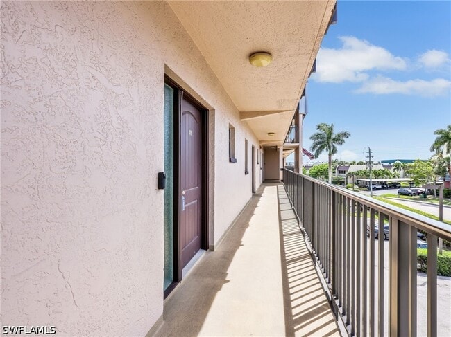 Photo - 801 River Point Dr Unidad 203A