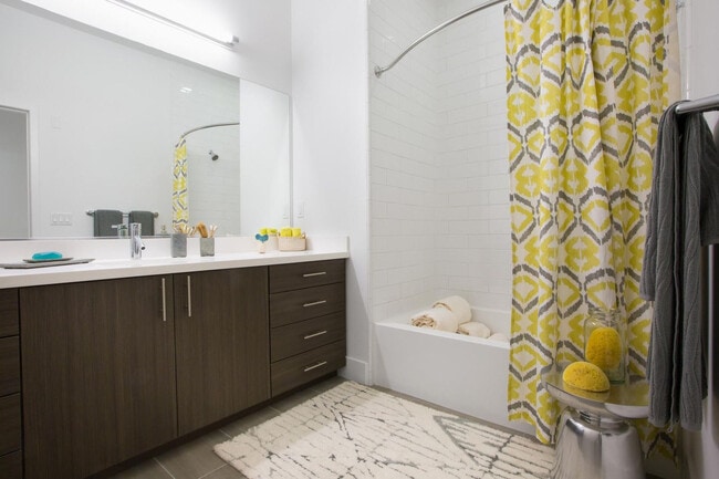 150 S Taaffe St Unit SI FL3-ID1280642P