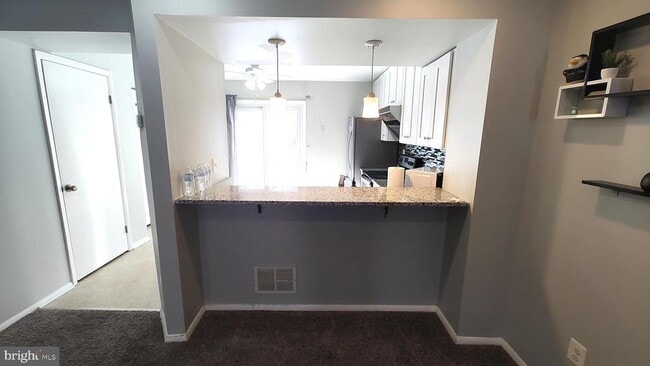 Photo - 3 Jack Pine Pl