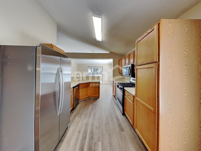 Photo - 16027 Dorchester Blvd