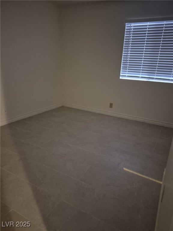 Building Photo - 4390 Sandy River Dr Unit 9