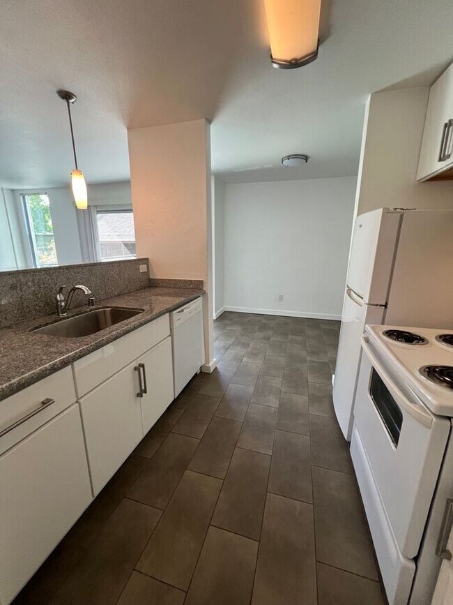 Photo - 2240 Blake St Unit 208