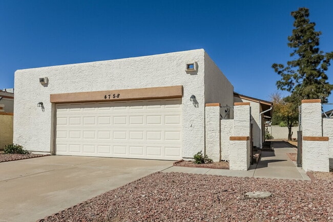 Building Photo - 4758 W Escuda Dr