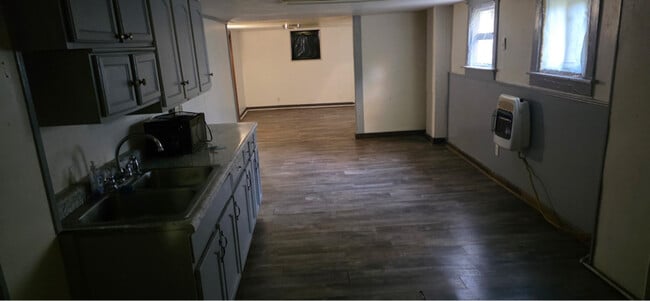 Photo - 400 E Thrush Ave