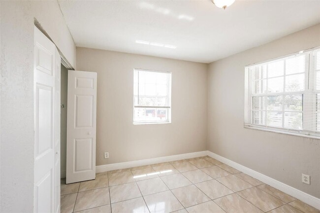 Photo - 171 W 63rd St