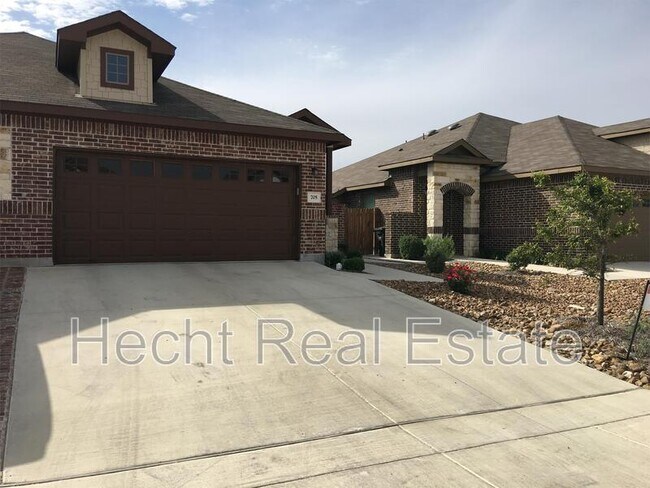 Building Photo - 684 Creekside Cir