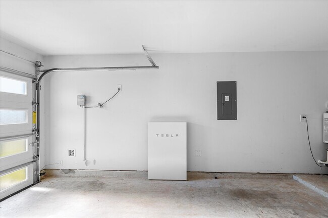 Photo - 8102 Buck Ln