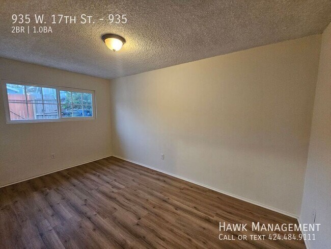 Photo - 935 W 17th St Unit 935