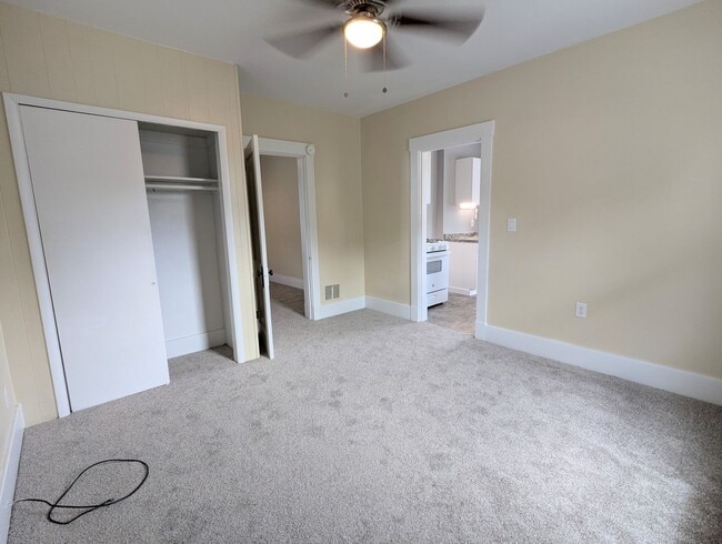 Photo - wes2104 Unit 2R