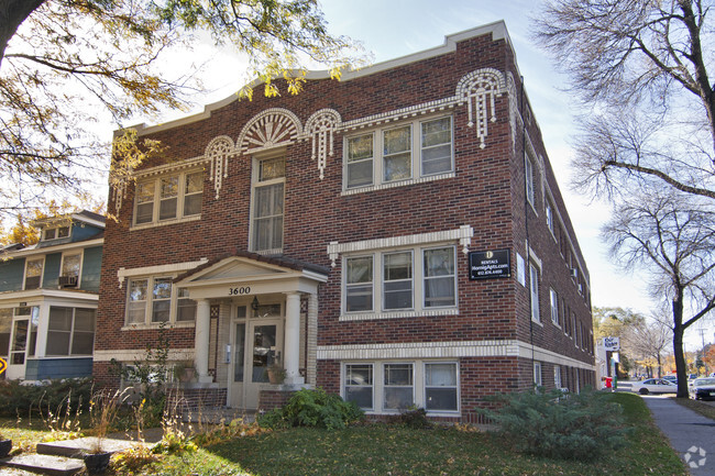 Building Photo - 3600 Aldrich Ave S Rental