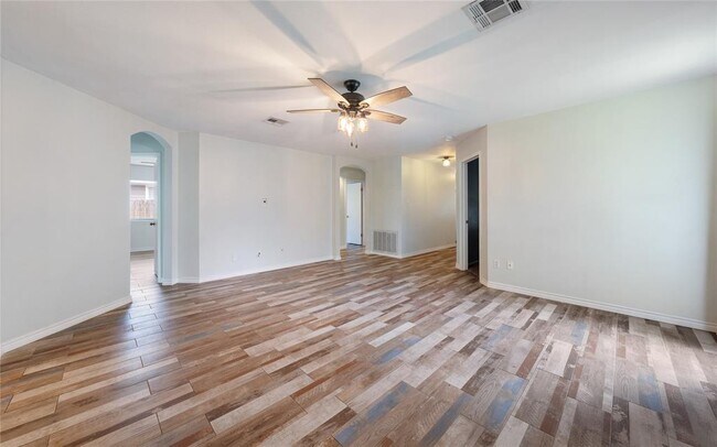 Photo - 111 Quail Hollow Dr