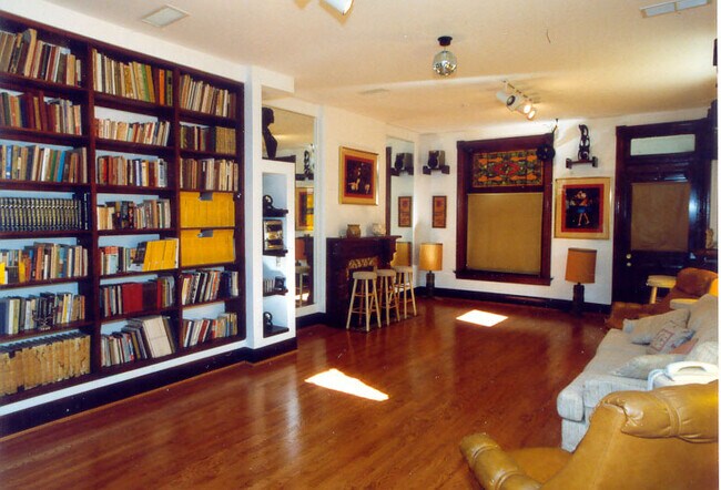 Photo - 2959 Deckebach Ave