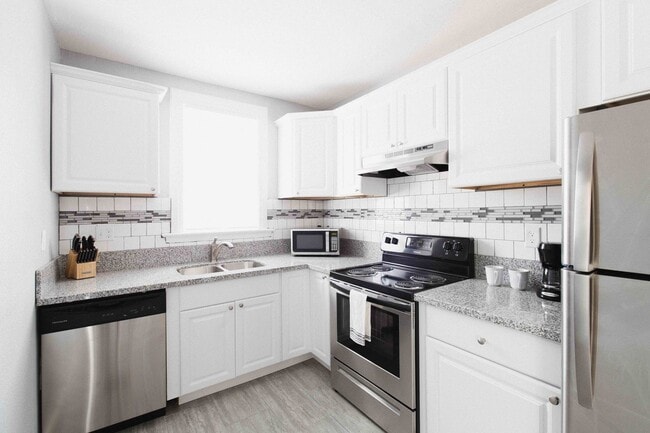 Building Photo - 3181 Norman Bridge Rd