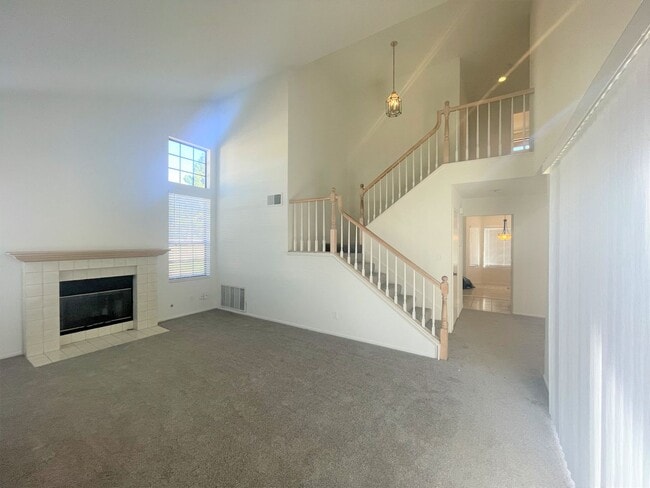 Photo - Large and Bright Mira Mesa Home