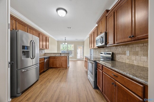 Photo - 120 Park Square Ln