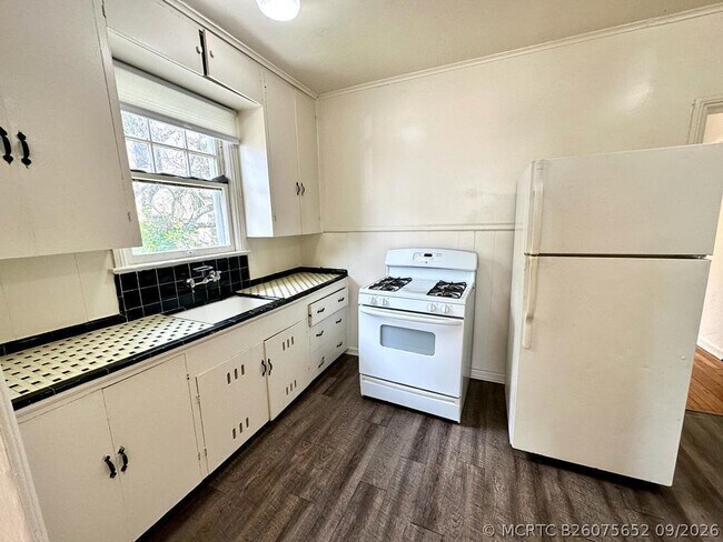 2016 Broward Ave Unit 3
