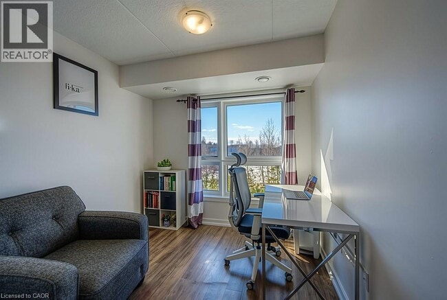 Photo - 25 Kay Cres Unit 210