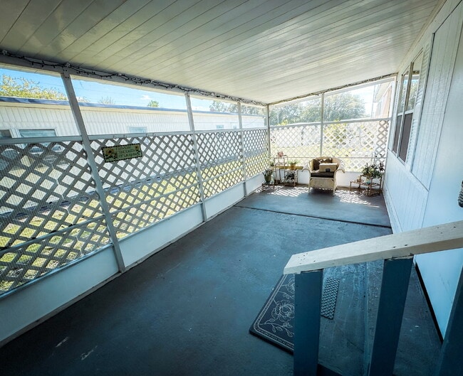 Photo - "Cozy 2-Bedroom Retreat in Haines City - P...