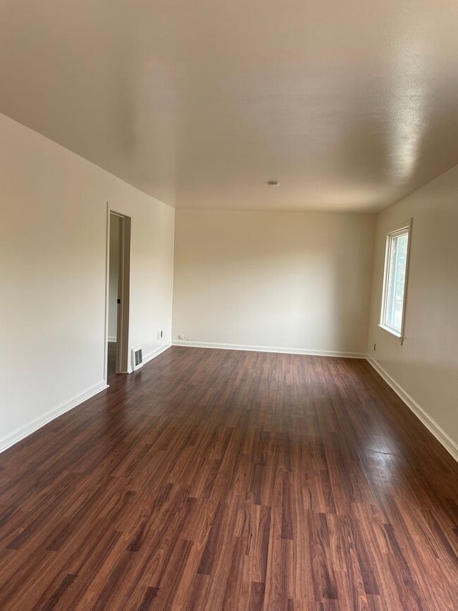 Photo - Rural Living & Pet Friendly!