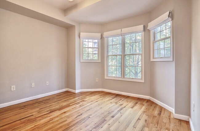 Photo - 205-207 Madison St Unidad 2A