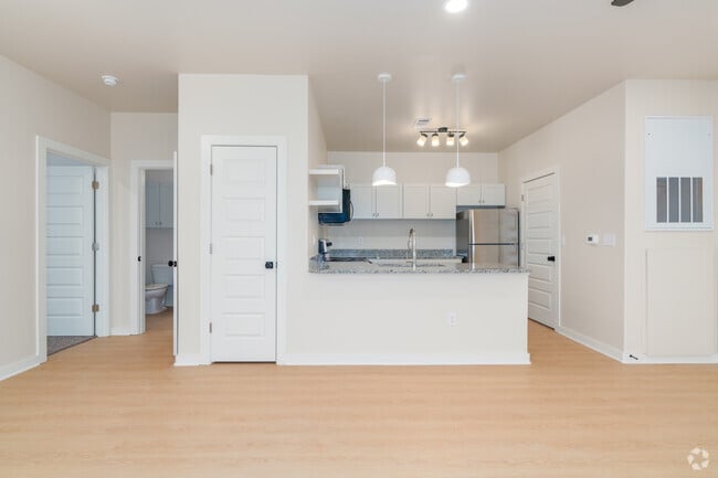 1BR, 1BA - Kitchen - Newbury Flats