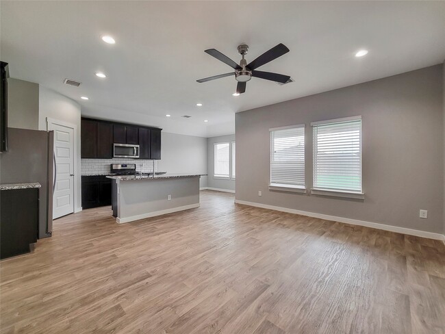 Photo - 8122 Hush Hts Dr