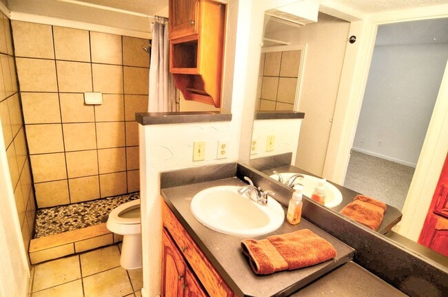 Photo - 1412 West Shore Dr