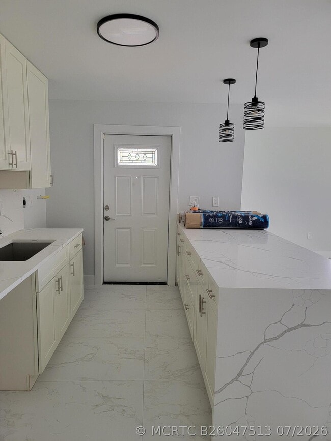 Photo - 240 SW 7th St Unit 9