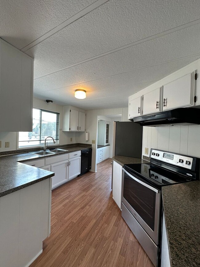 Photo - Cute 2-Bedroom & 2-Bathroom Single Family Home for Rent!
