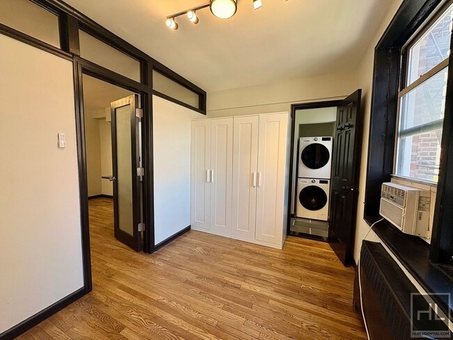 Building Photo - East 58th Street