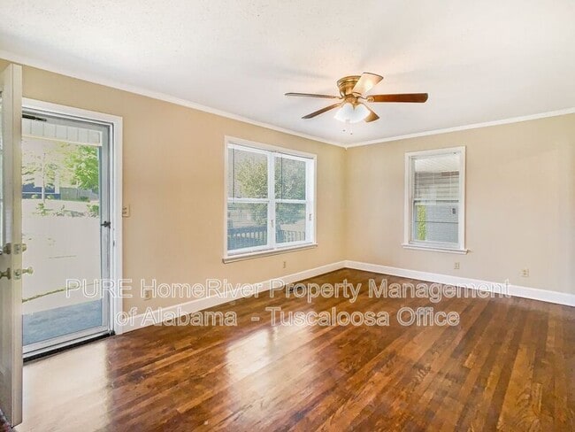 Photo - 322 20th E St