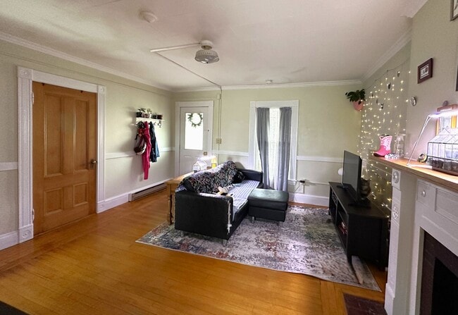 Photo - 231 Maple St Unit 2R
