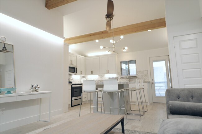 Photo - 1802 Arbor St Unit E6