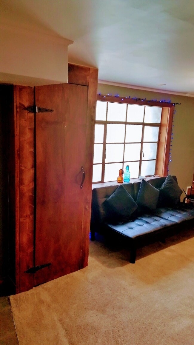 Nashville Studio Apt - 720 Winthorne Dr Unit Nashville Basement Apt